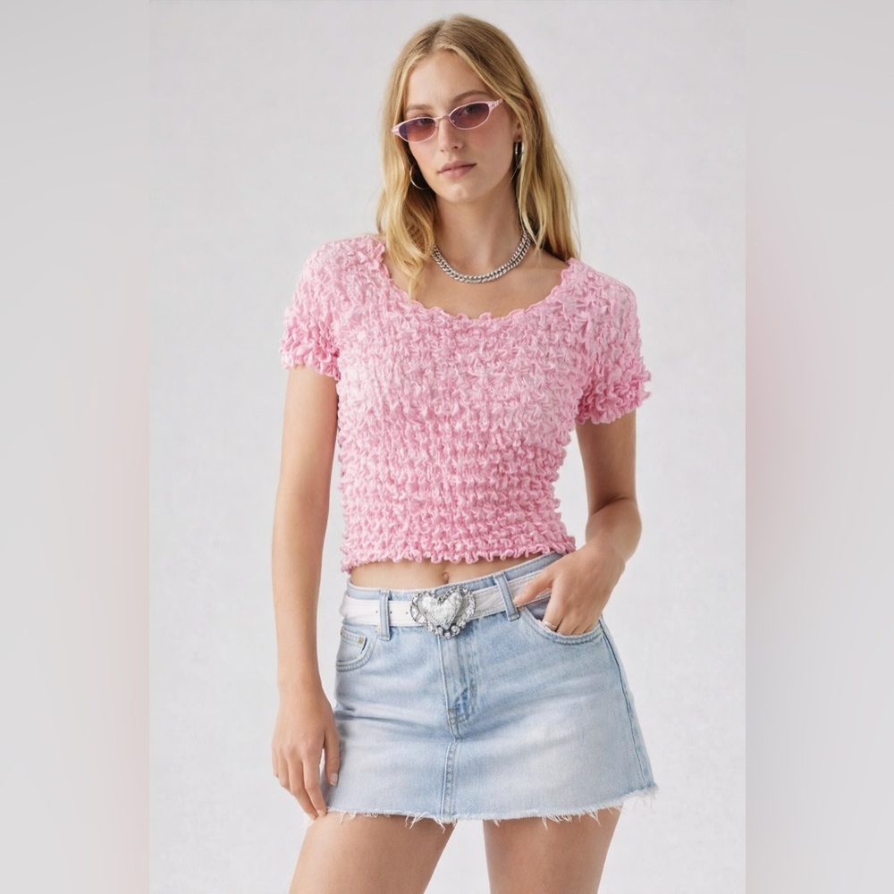 F.C Pink Popcorn Textured Stretch Top Women Short Sleeve Smocked Y2K Crop